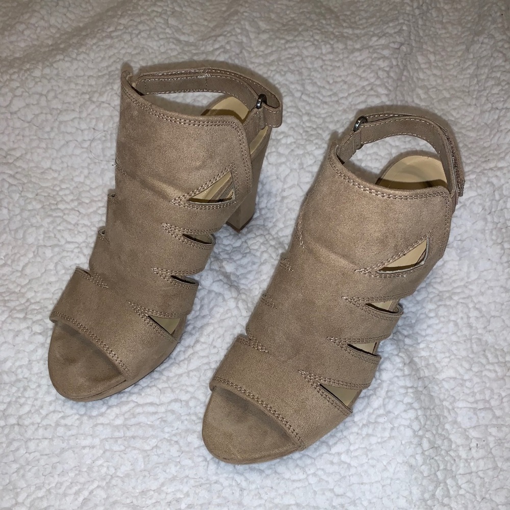 Light brown heels